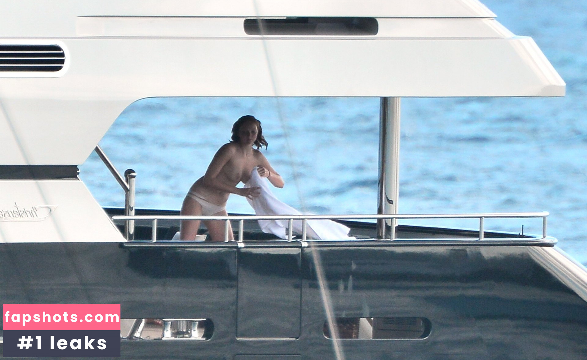 Lily Cole Filtración Desnuda OnlyFans Foto #94 - Fapshots