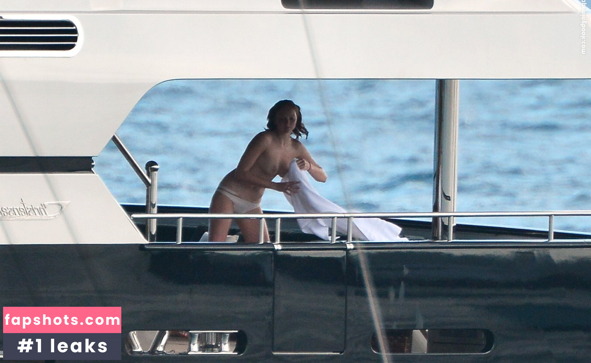 Lily Cole Filtración Desnuda OnlyFans Foto #95 - Fapshots