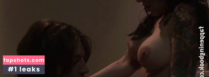 Lily Hex gallery photo #3