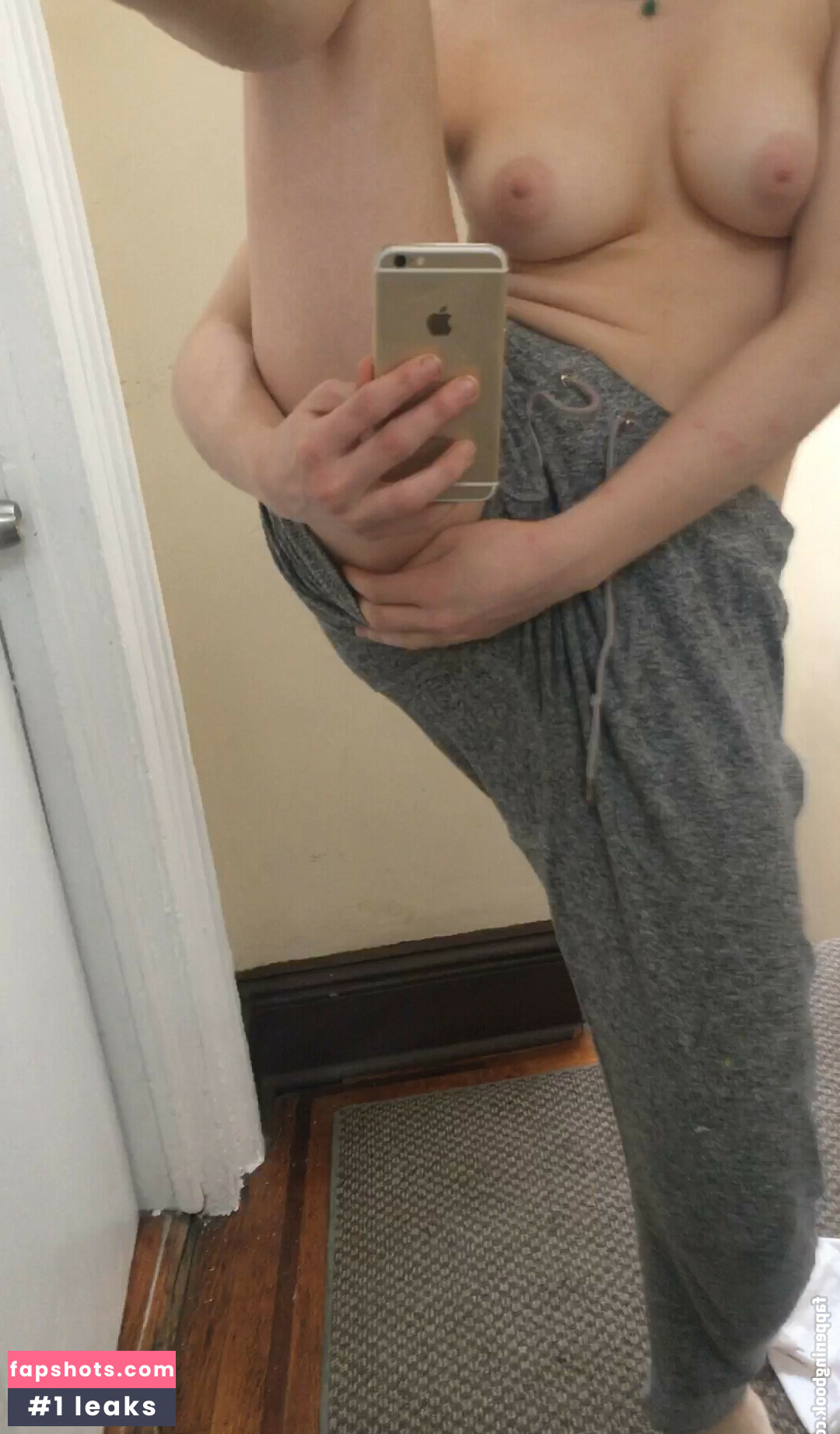 Lily Mo Sheen Filtración Desnuda OnlyFans Foto #4 - Fapshots