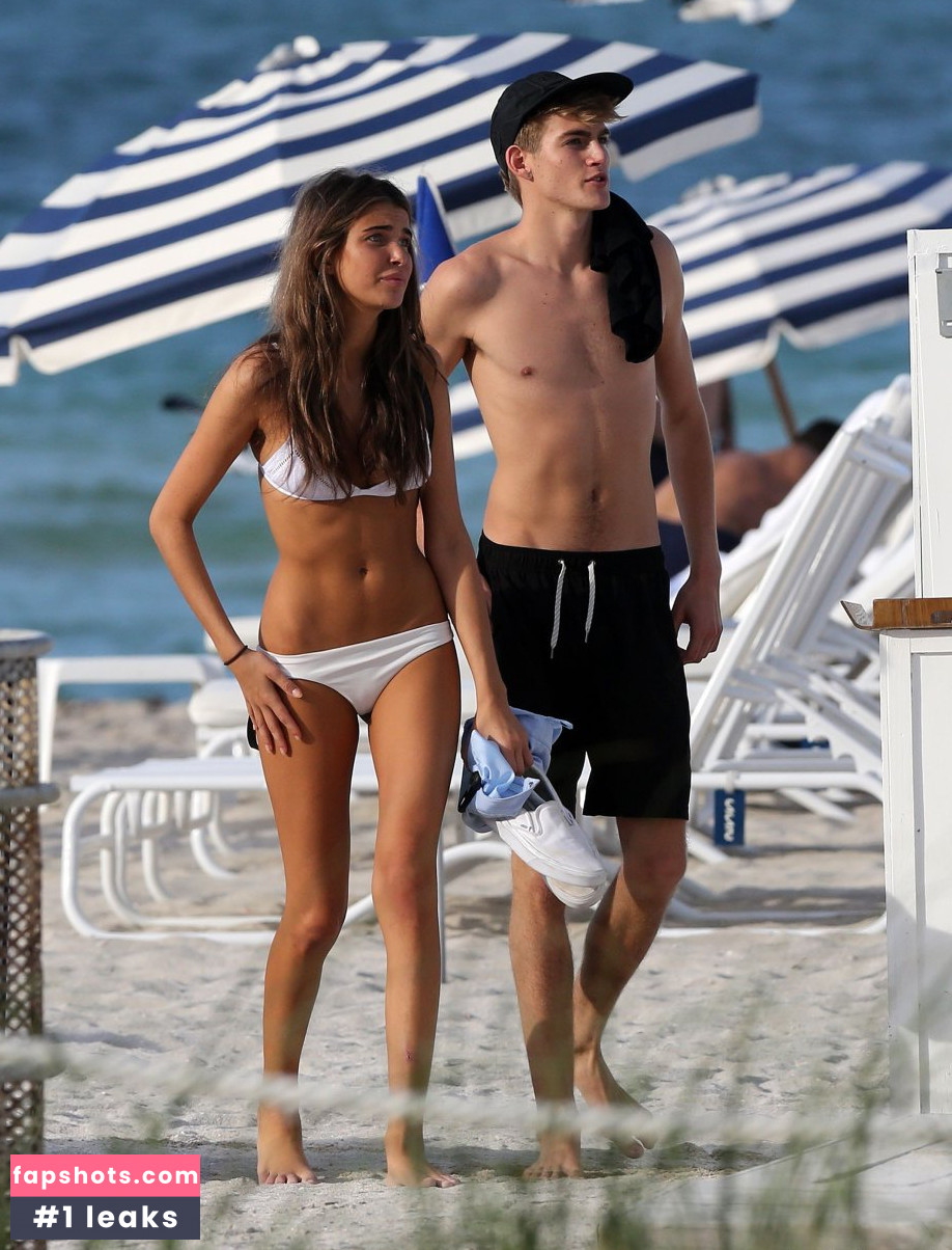 Lily Moulton gallery photo #18