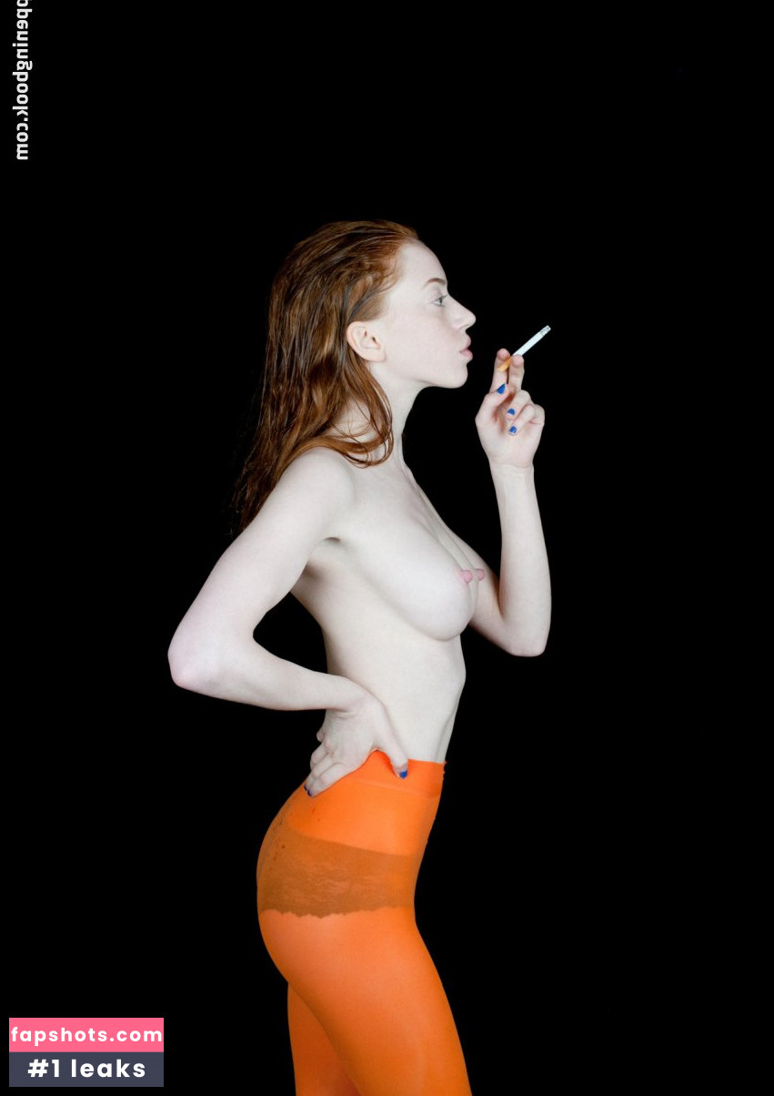 Lily Newmark Nude Leaks OnlyFans Photos #10 - LeakJerk