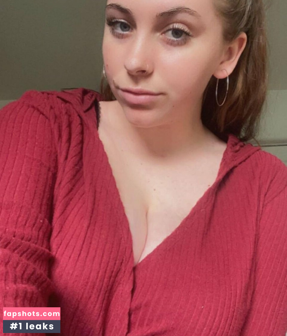 Lily Patrick gallery photo #24