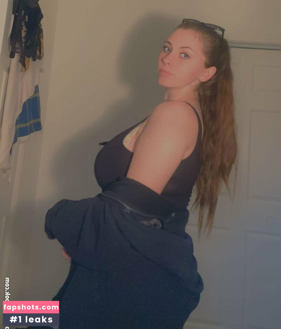 Lily Patrick gallery photo #27