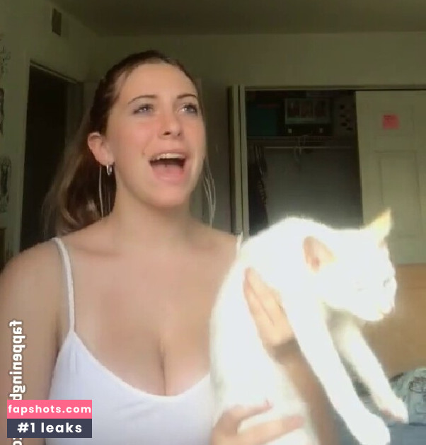 Lily Patrick gallery photo #30