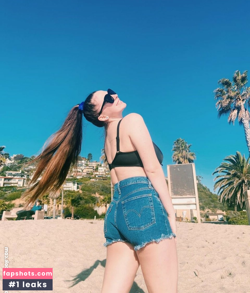 Lily Patrick gallery photo #34