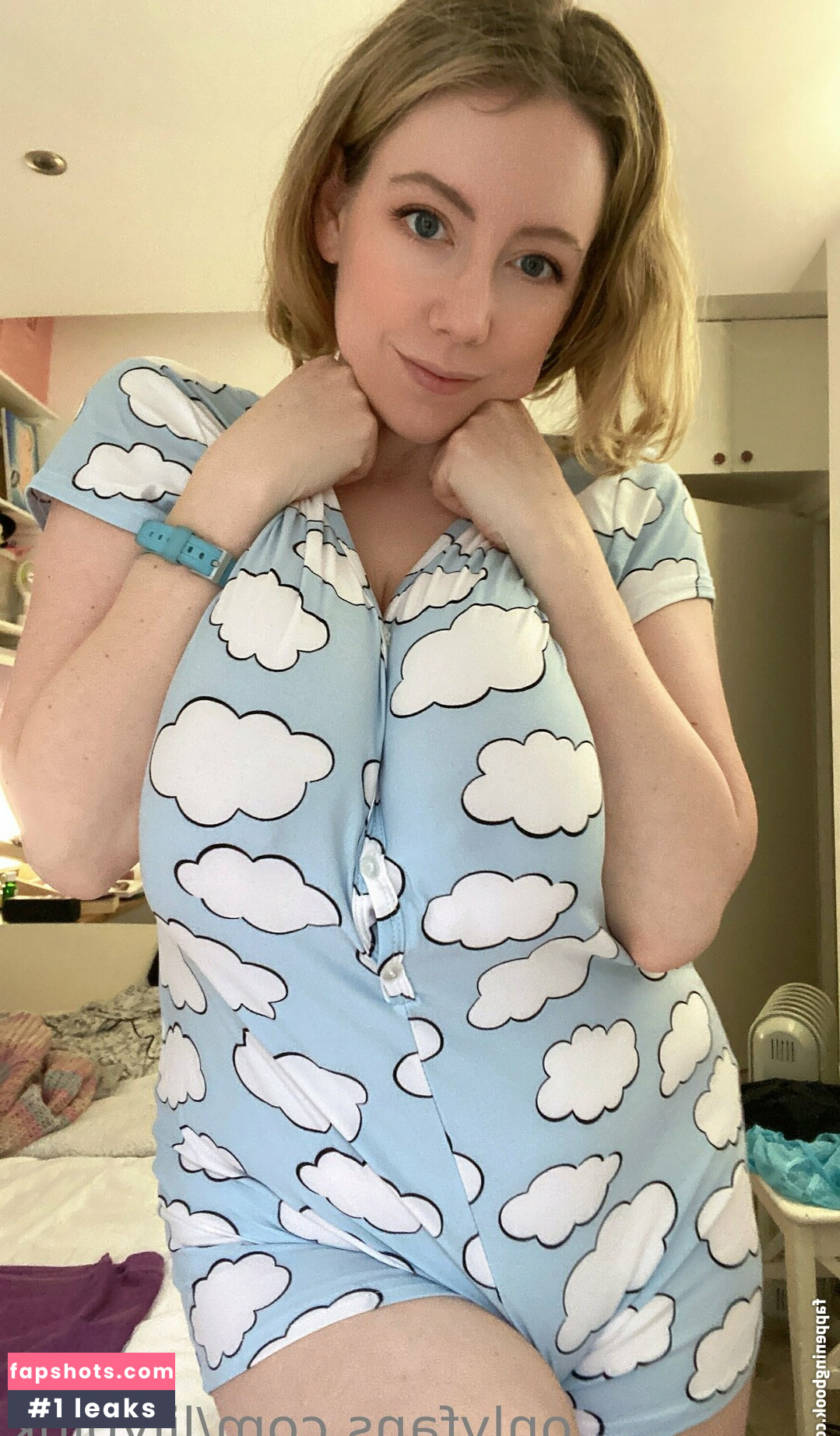 Lily Pink gallery photo #127