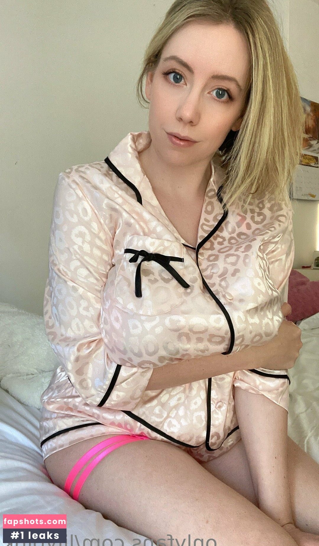 Lily Pink gallery photo #58