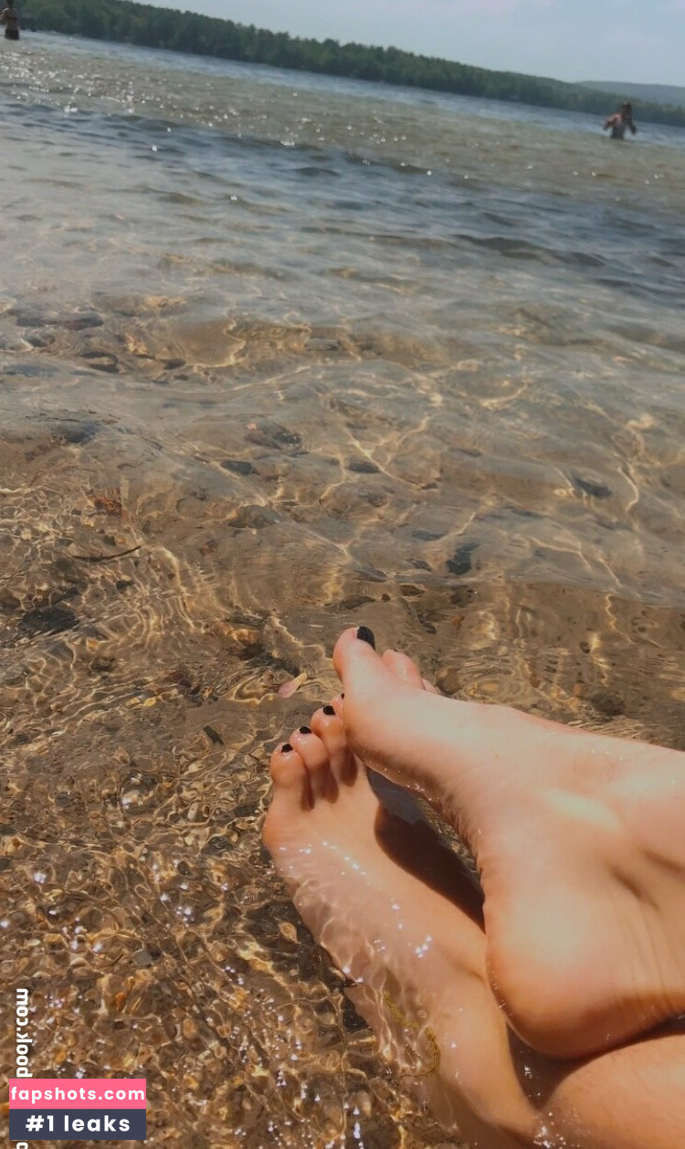 Lily Quinn Nude Leaks OnlyFans Photos #8 - LeakJerk