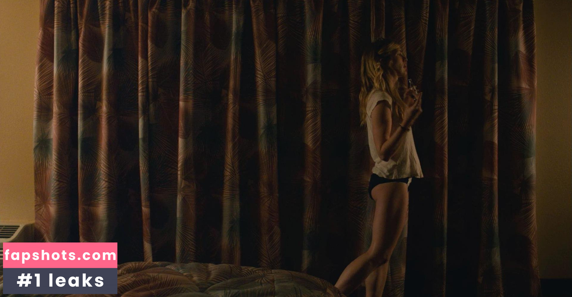 Lily Rabe gallery photo #3