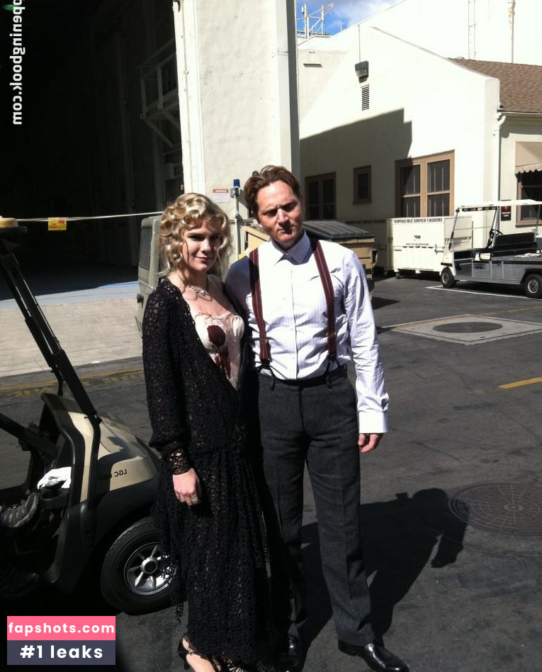 Lily Rabe gallery photo #23