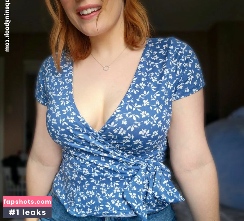 Lily Rogue gallery photo #10