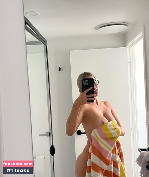 Lily Rose gallery photo #345