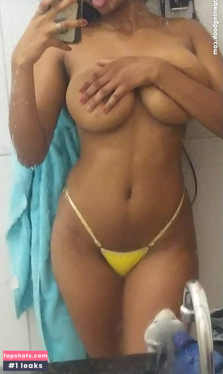 Lily Silcor gallery photo #3