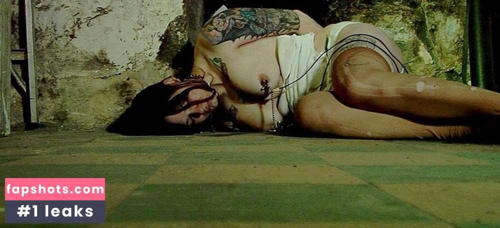 Lily St. Claire gallery photo #2