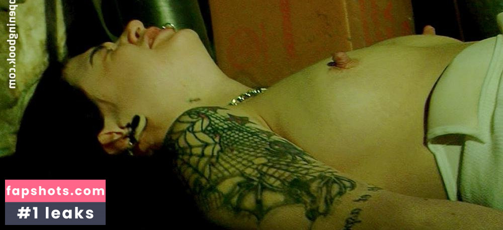 Lily St. Claire gallery photo #11