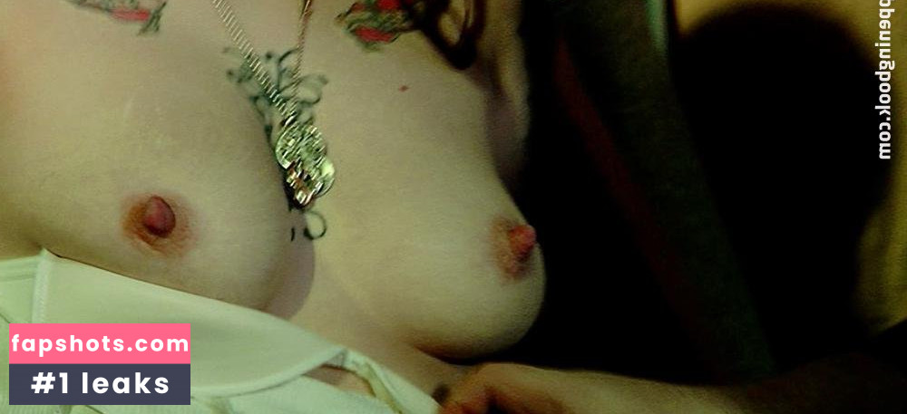 Lily St. Claire gallery photo #7