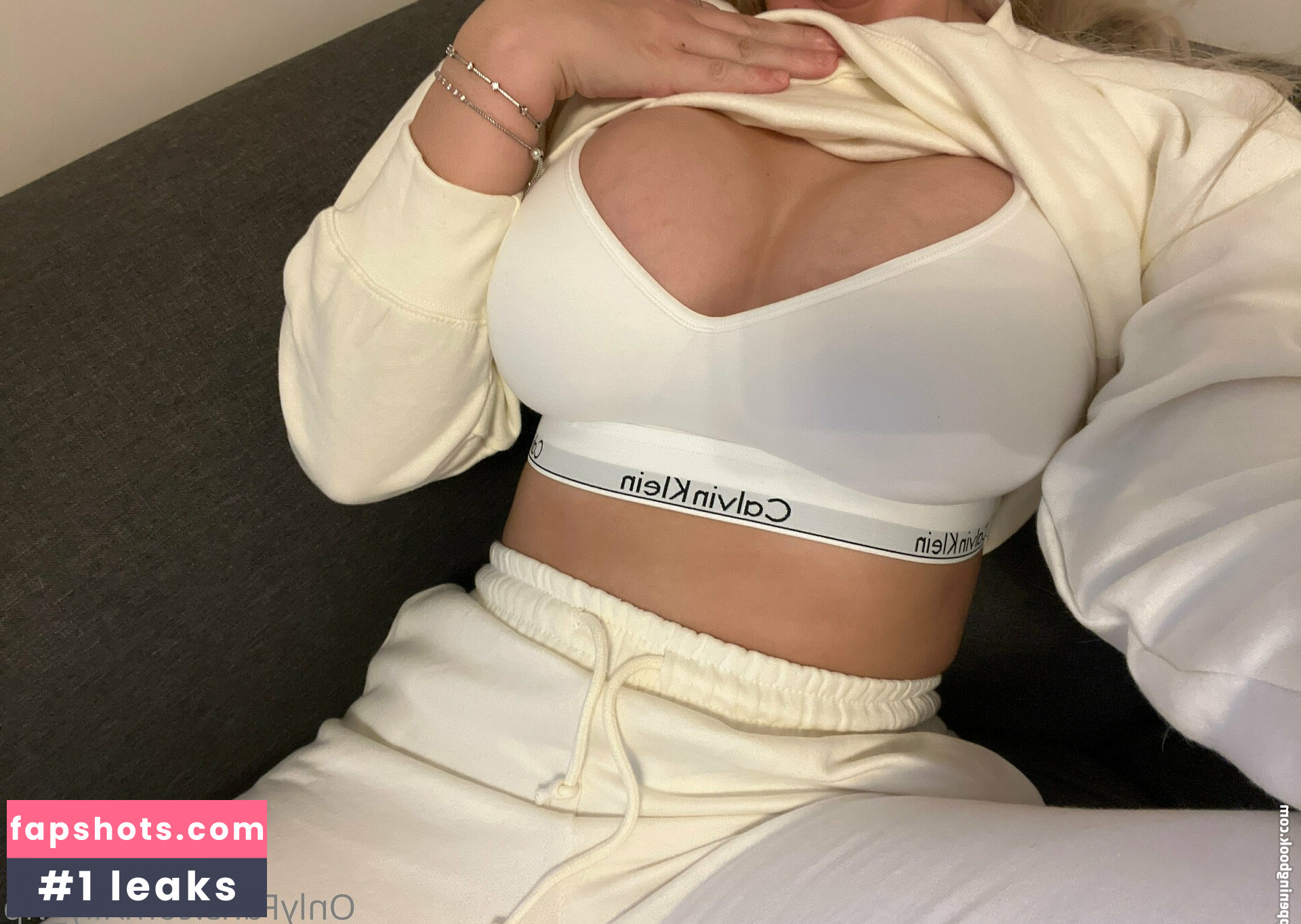 lily_vip gallery photo #36