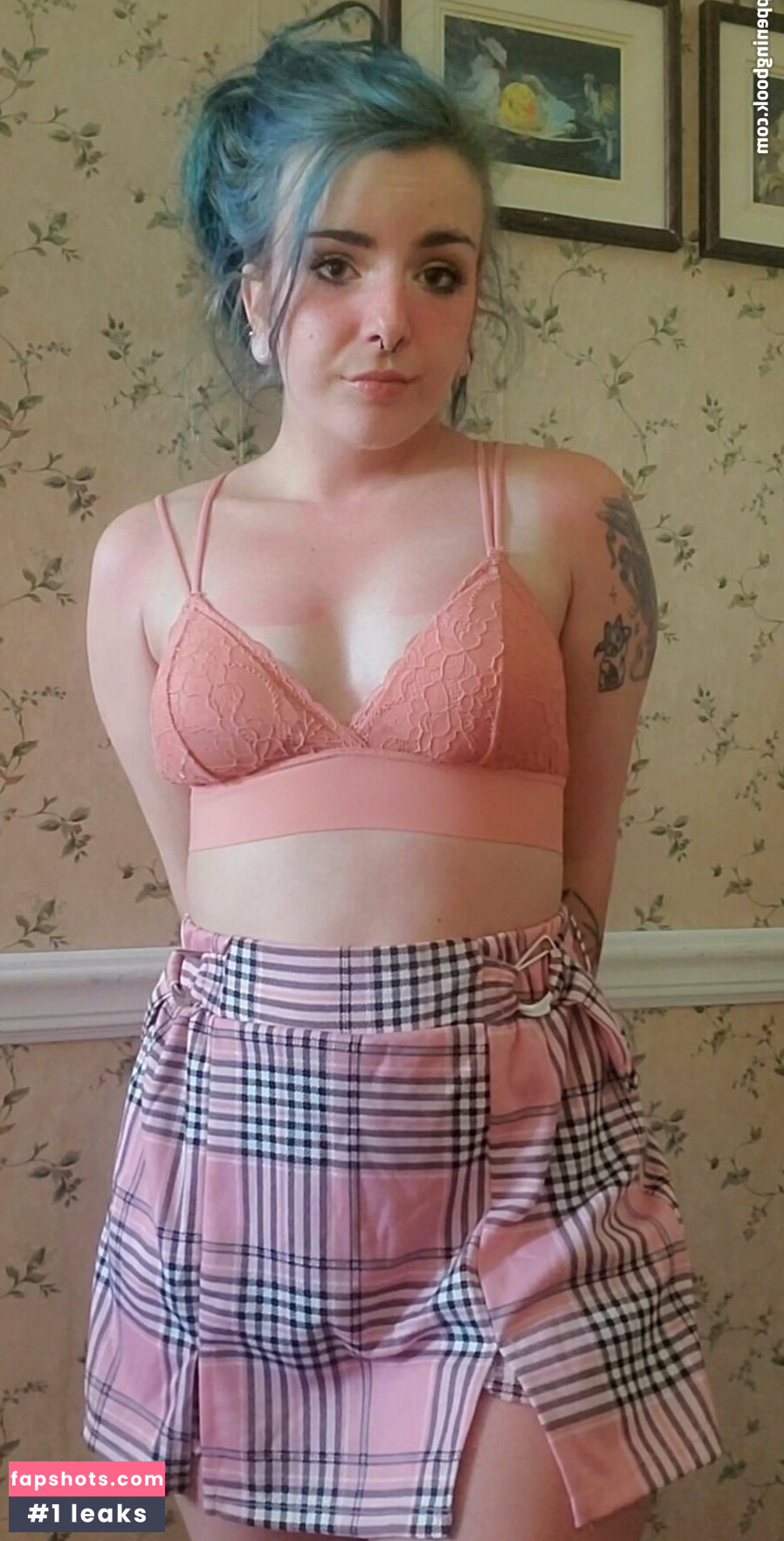 lilydarkofree gallery photo #28