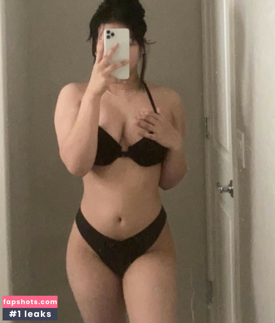 Lilyellowdevil gallery photo #25