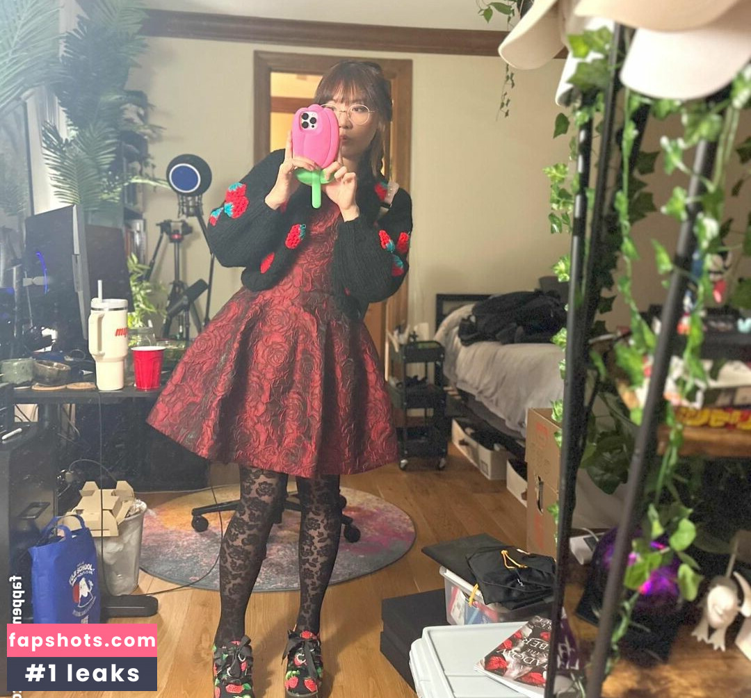 LilyPichu gallery photo #142