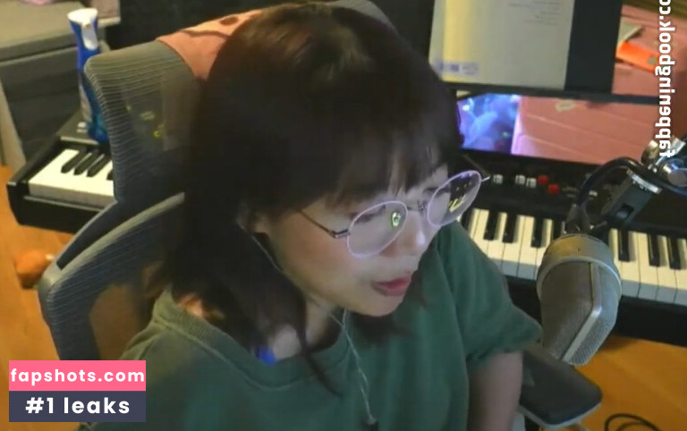 LilyPichu gallery photo #163