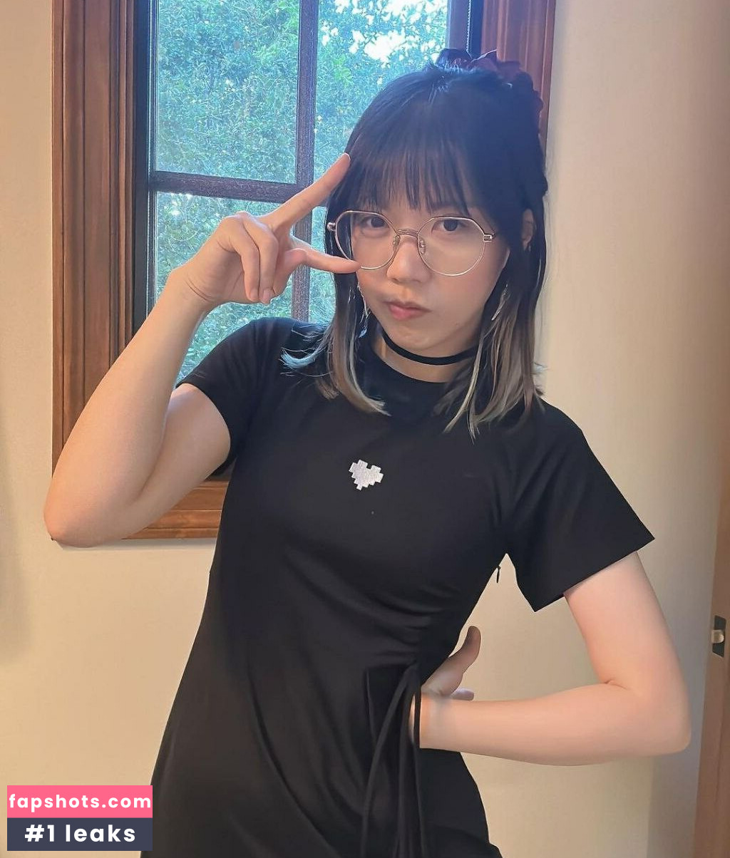 LilyPichu gallery photo #200