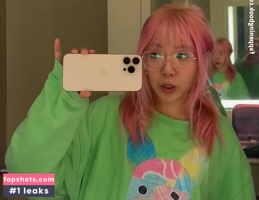 LilyPichu gallery photo #33
