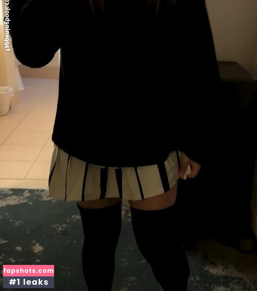 LilyPichu gallery photo #34