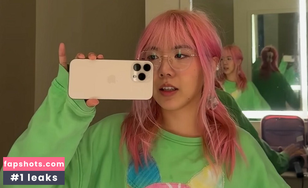 LilyPichu gallery photo #36