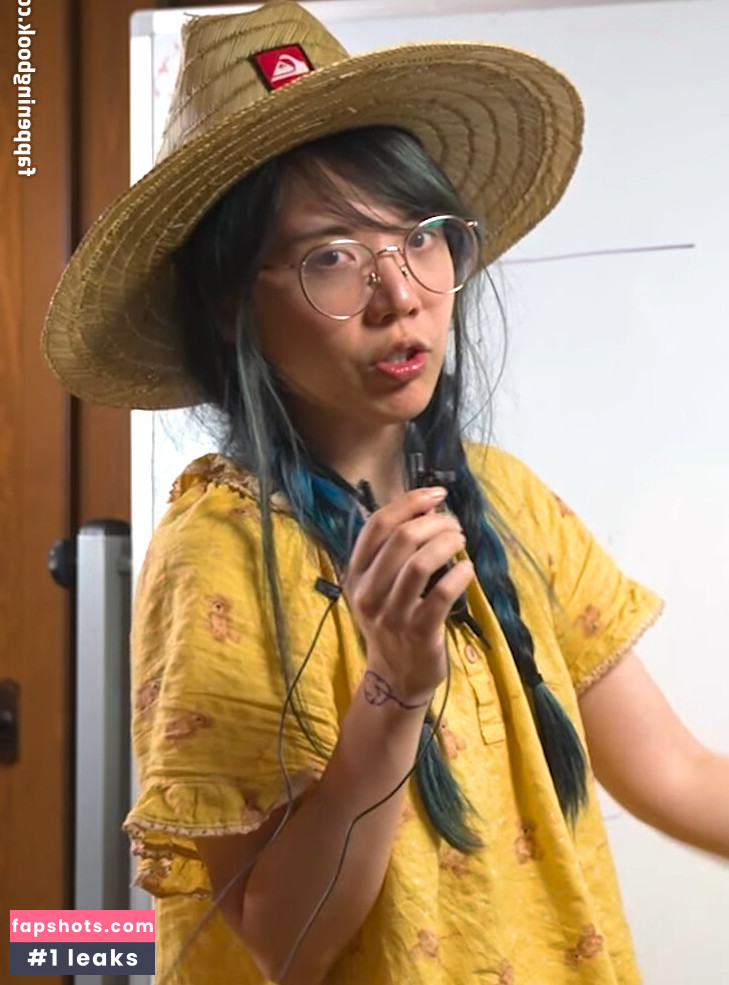 LilyPichu gallery photo #359