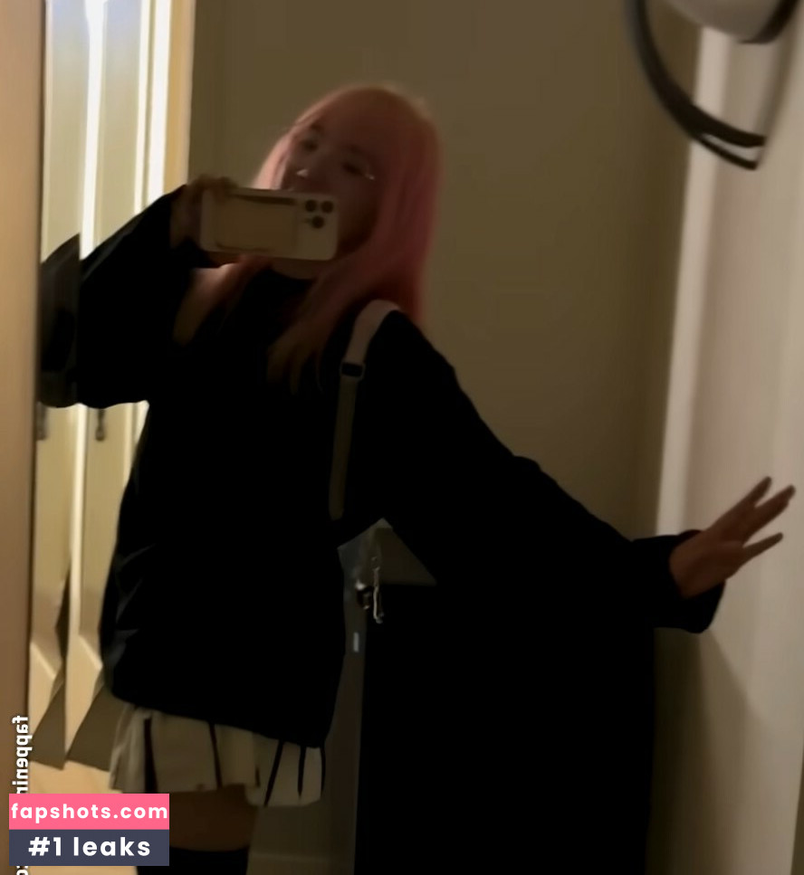 LilyPichu gallery photo #38