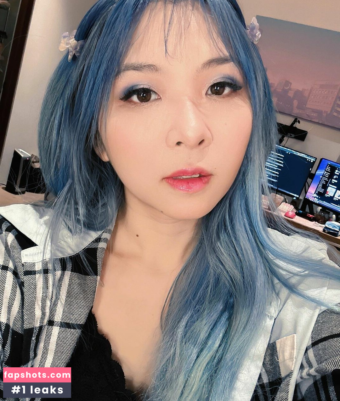 LilyPichu gallery photo #390