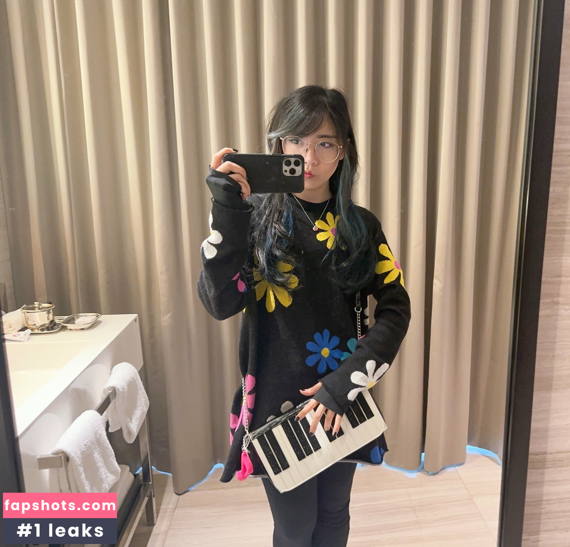 LilyPichu gallery photo #401