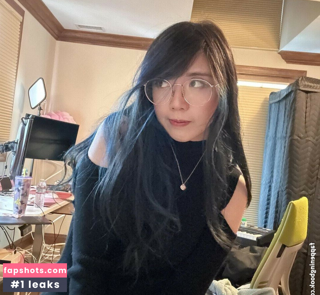 LilyPichu gallery photo #429