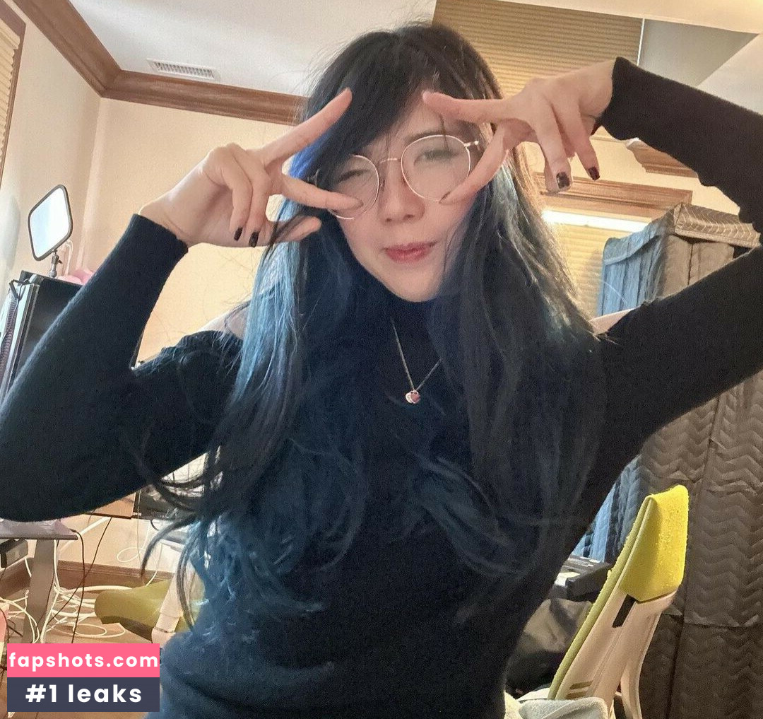 LilyPichu gallery photo #430