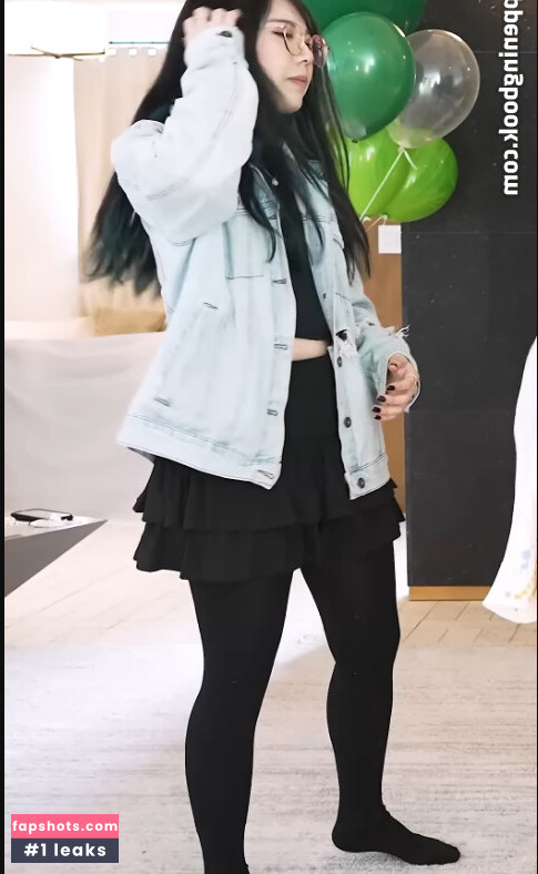 LilyPichu gallery photo #501