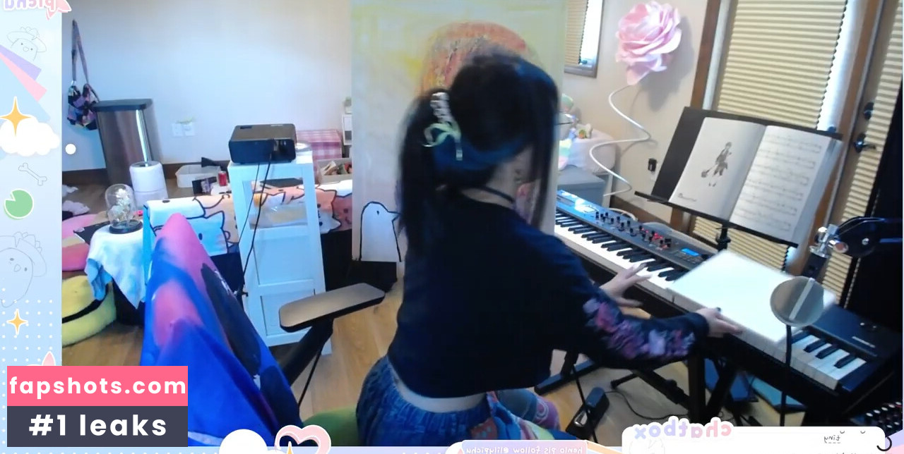 LilyPichu gallery photo #505