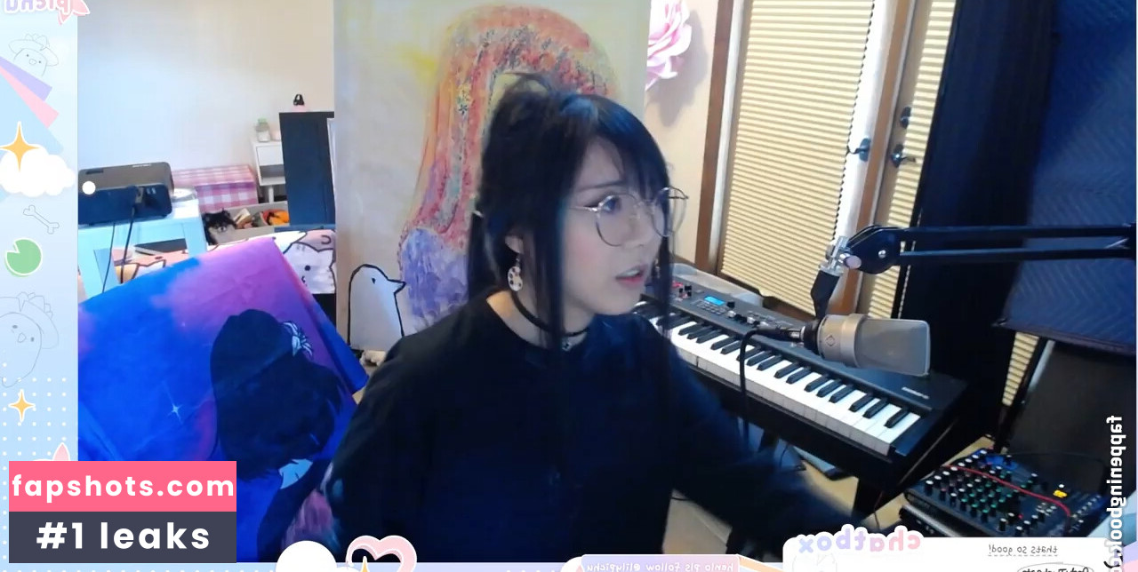 LilyPichu gallery photo #506