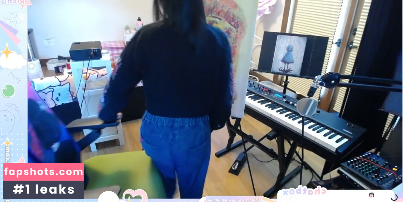 LilyPichu gallery photo #514