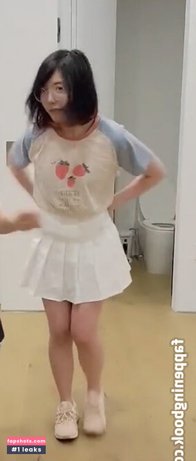 LilyPichu gallery photo #560