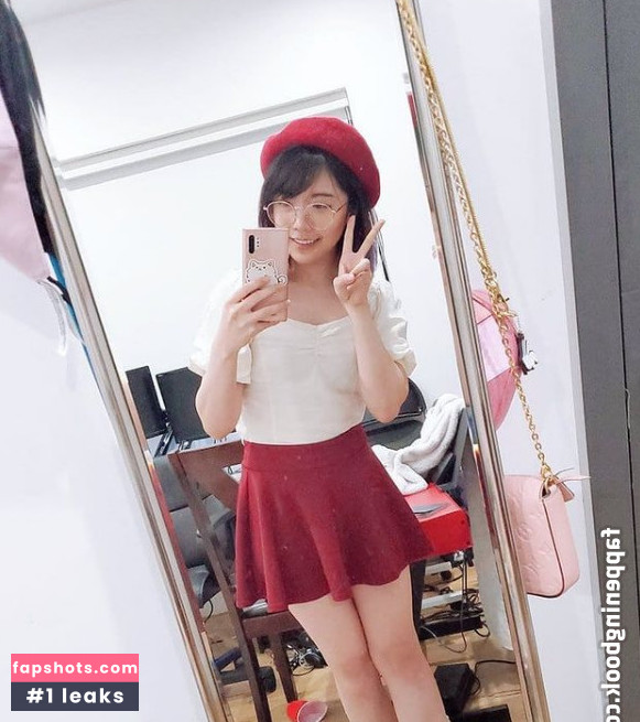 LilyPichu gallery photo #632