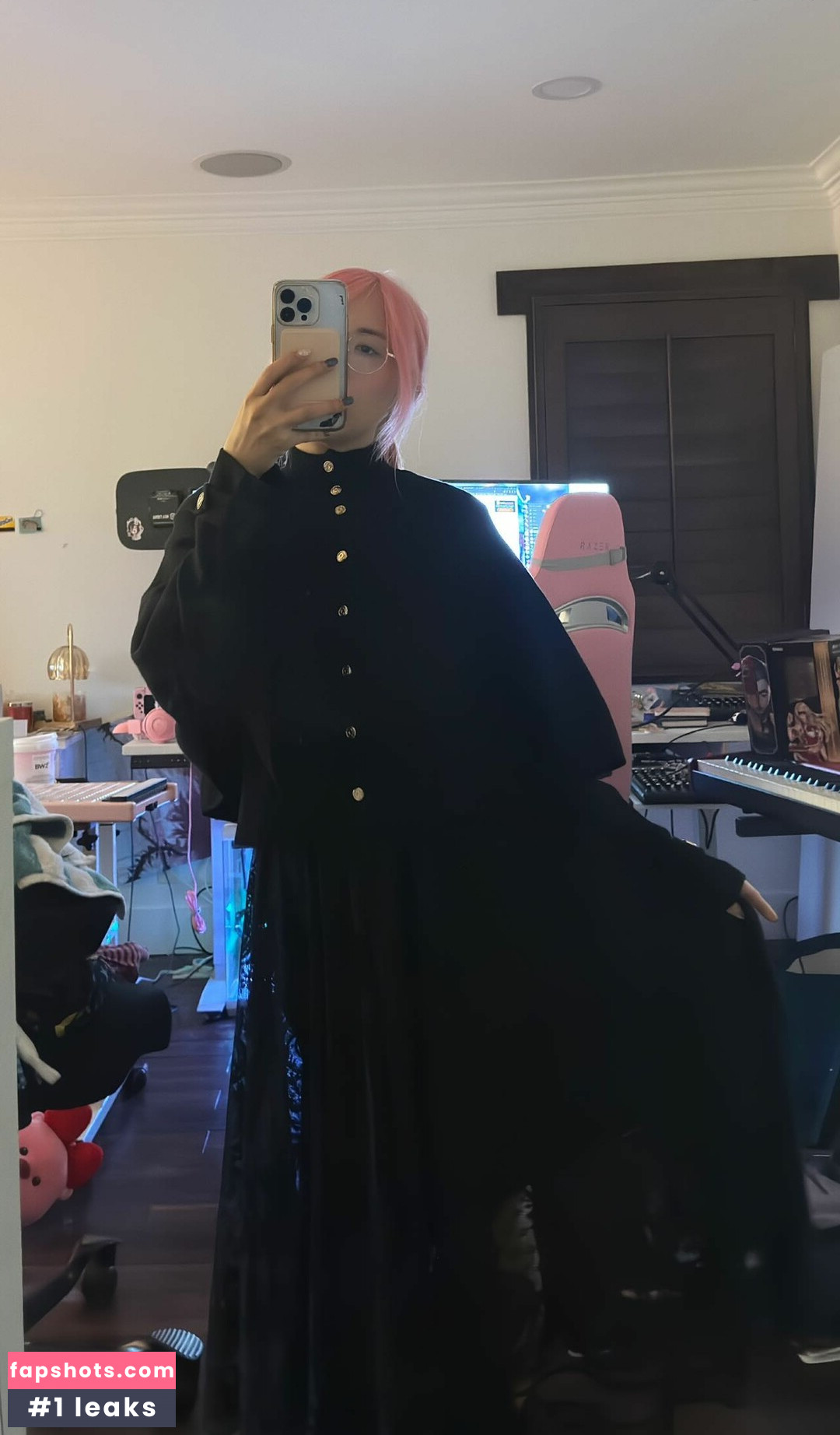 LilyPichu gallery photo #76