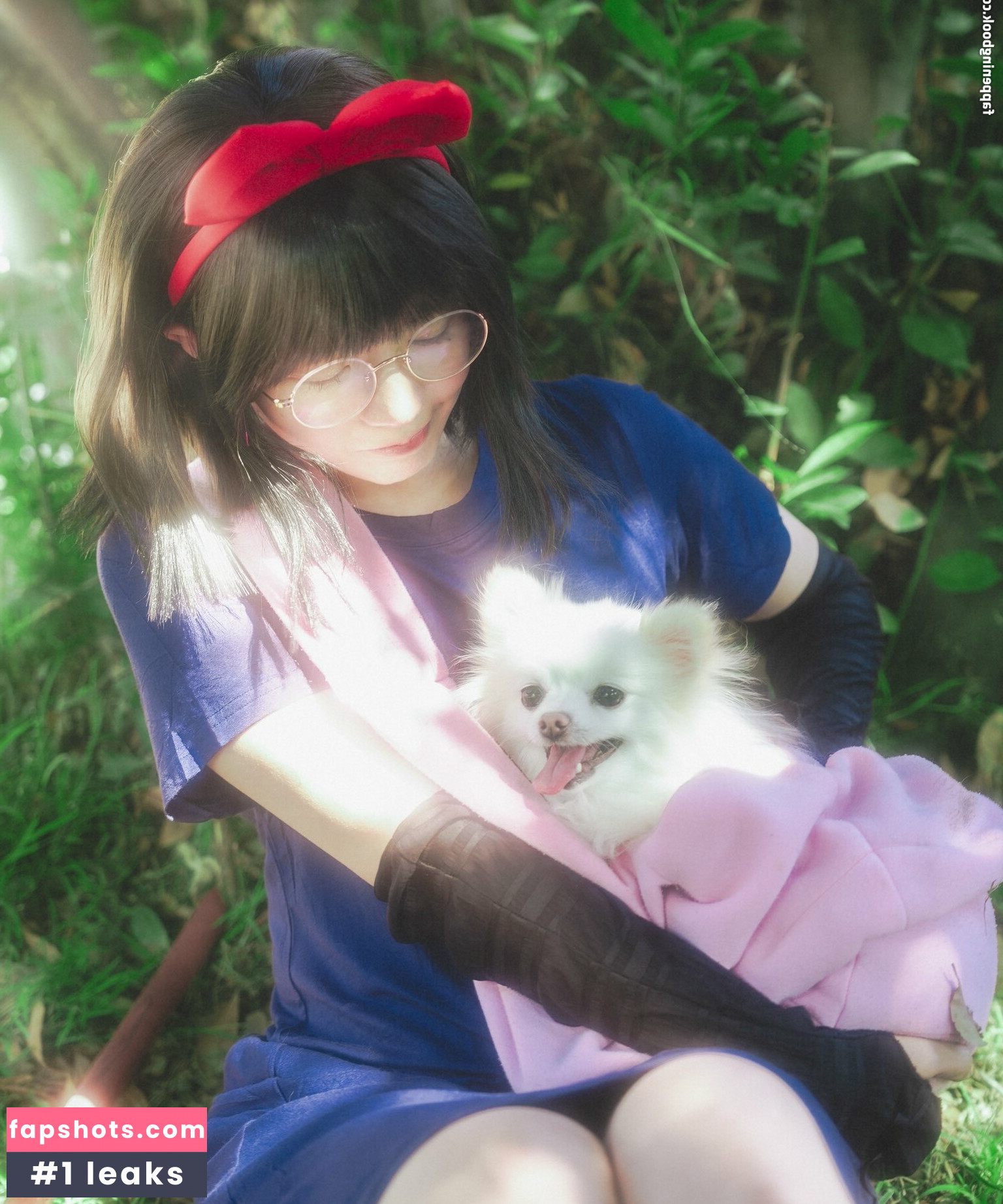 LilyPichu gallery photo #99