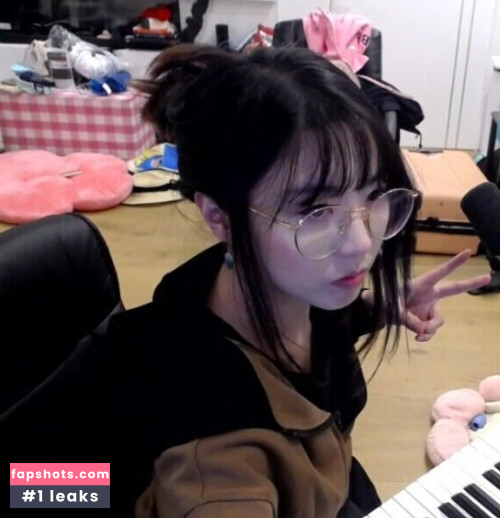 LilyPichu Nahé úniky fotek pouze od fanoušků #911 - Fapshots