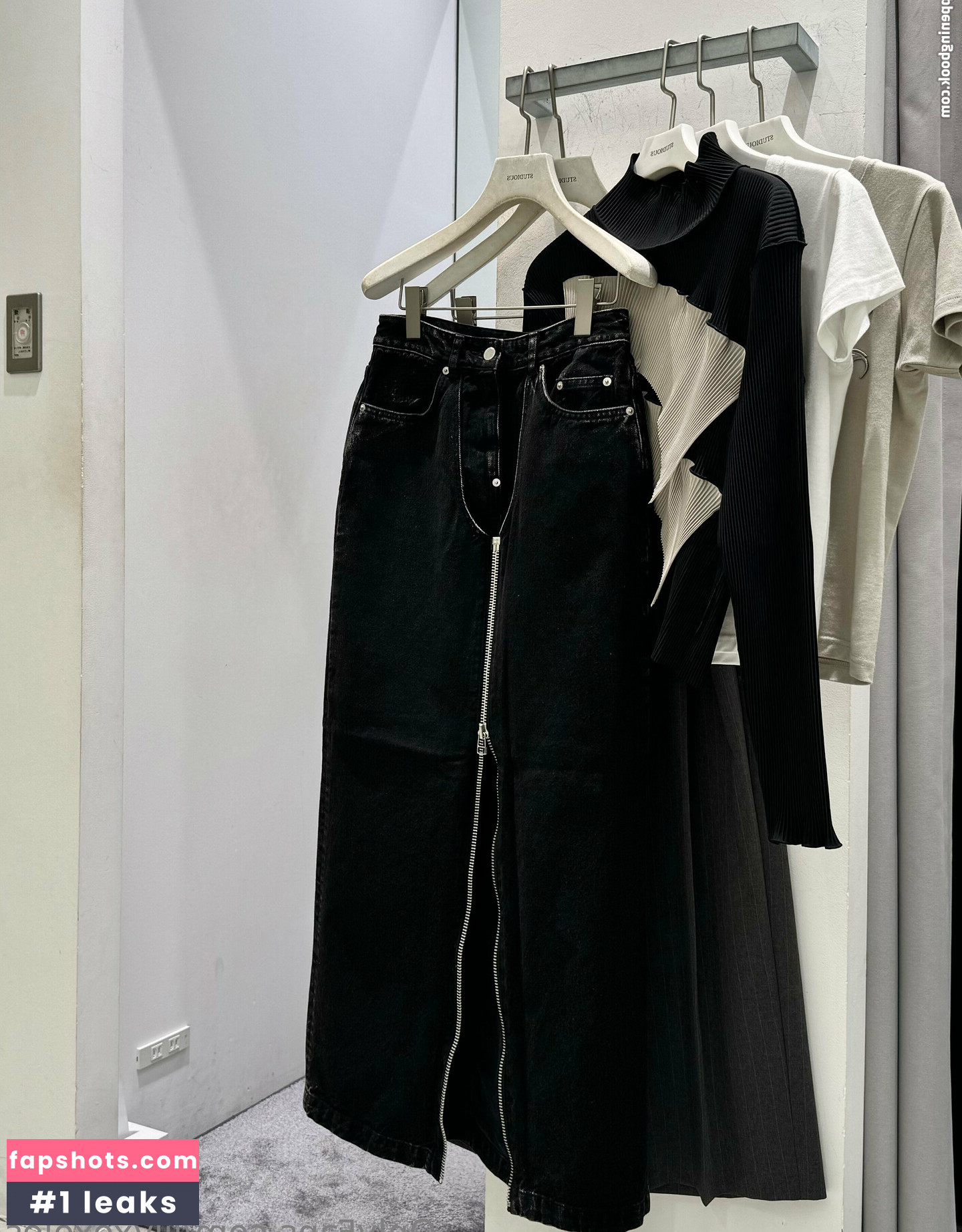 lilyxoxoles gallery photo #2