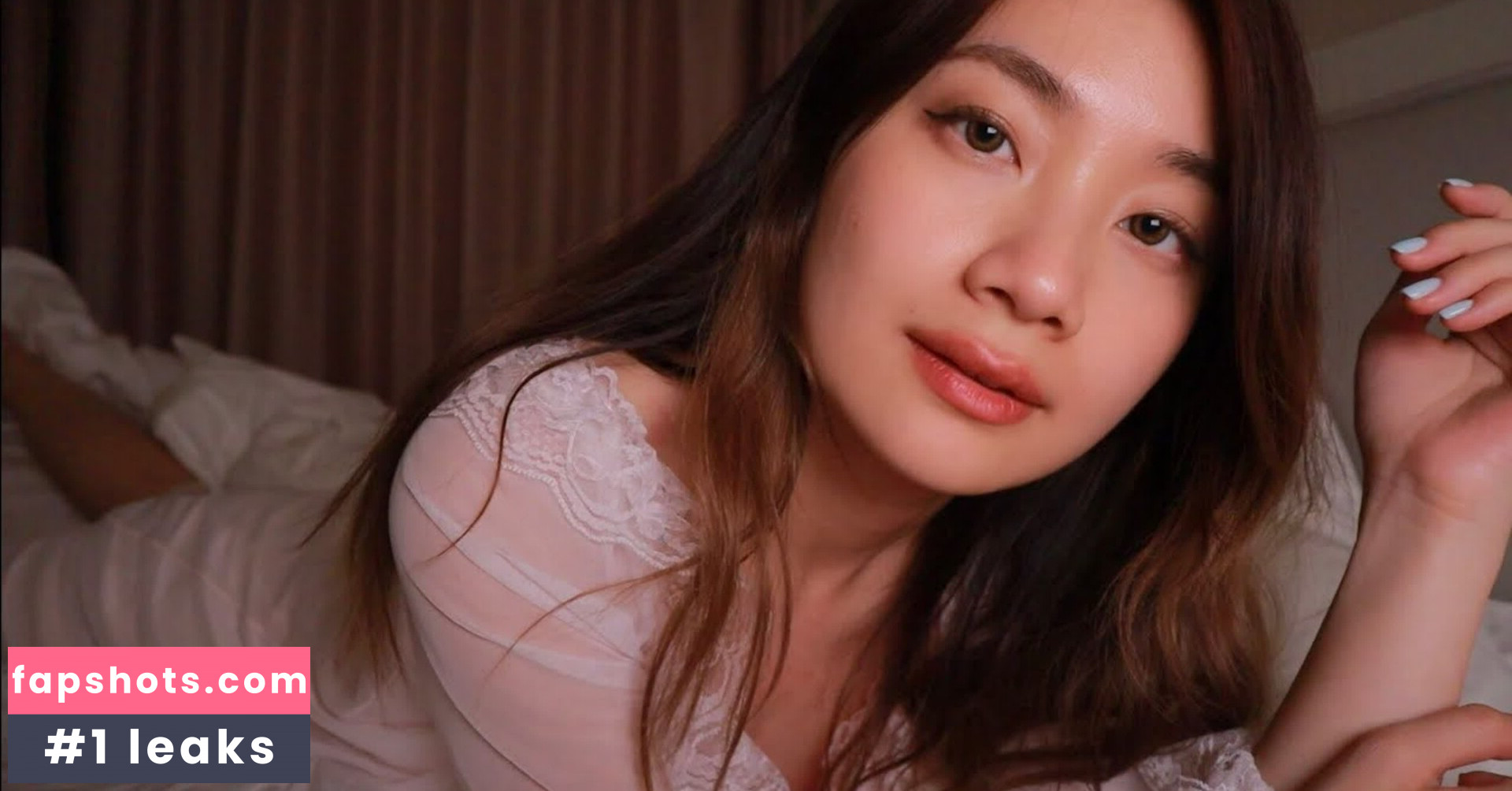 Lin ASMR gallery photo #10
