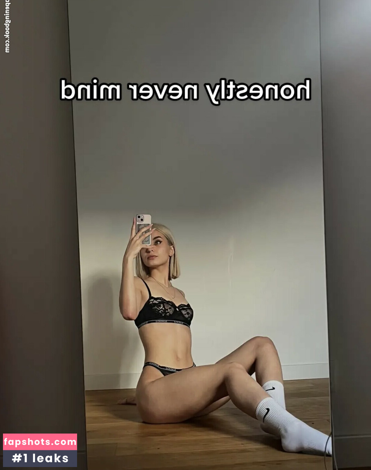 Lina Hsly gallery photo #14