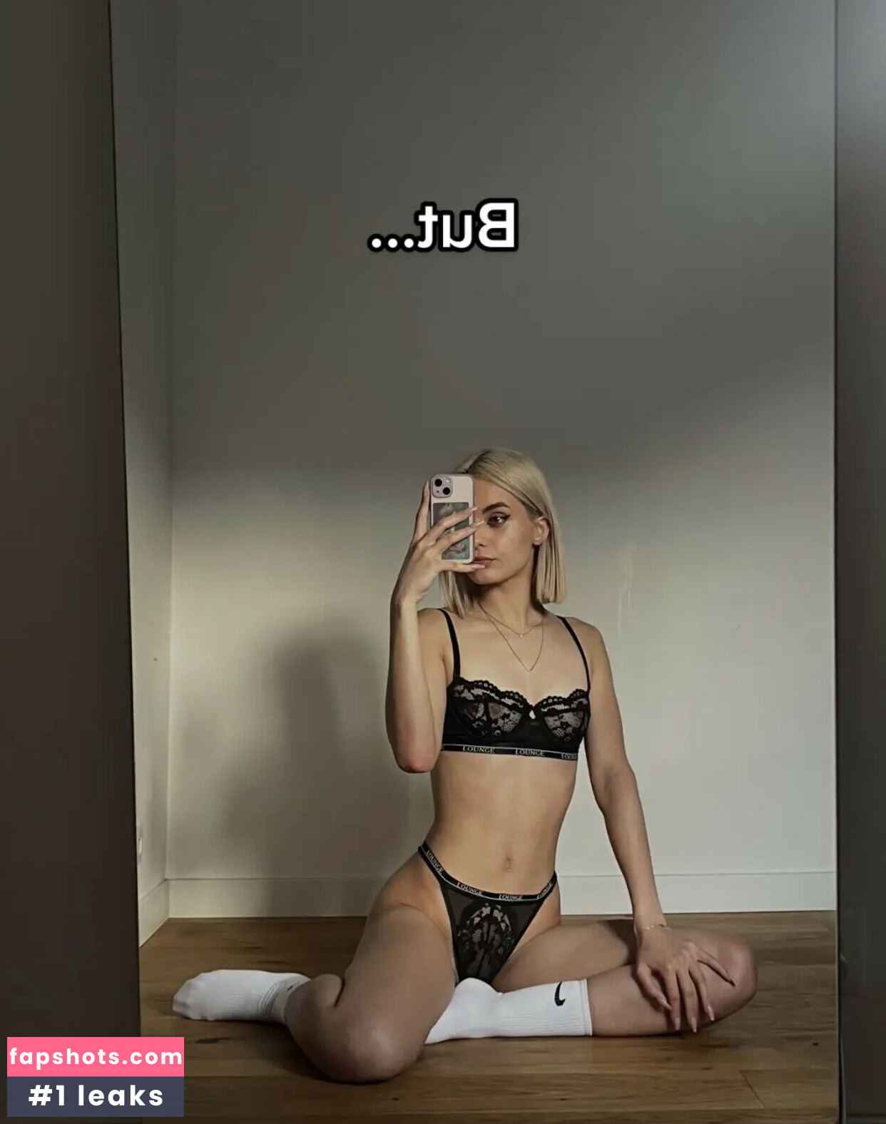 Lina Hsly gallery photo #10