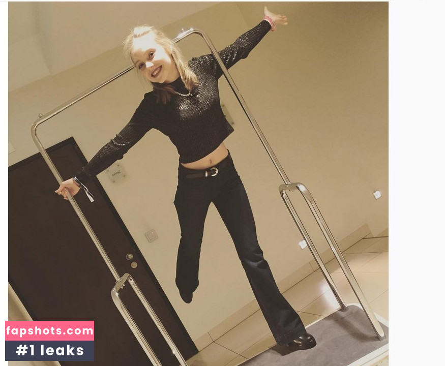 Lina Larissa Strahl Nahé úniky fotek pouze od fanoušků #12 - Fapshots